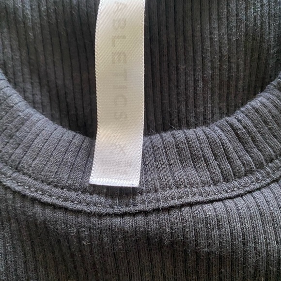 Fabletics Black Sleeveless Tank Top - Picture 4 of 6